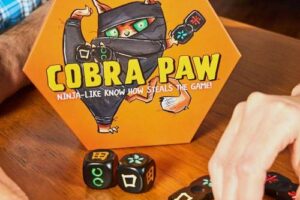 Bild von Esdevium Games Ltd Cobra Paw Tile Game